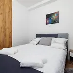 2 Bedroom Awesome In