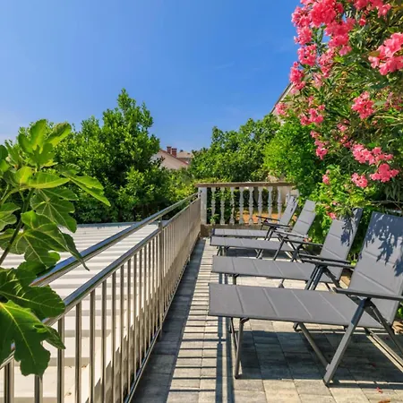 2 Bedroom Awesome In