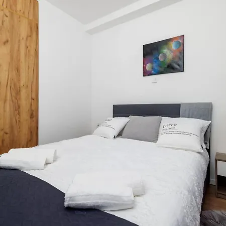 2 Bedroom Awesome In