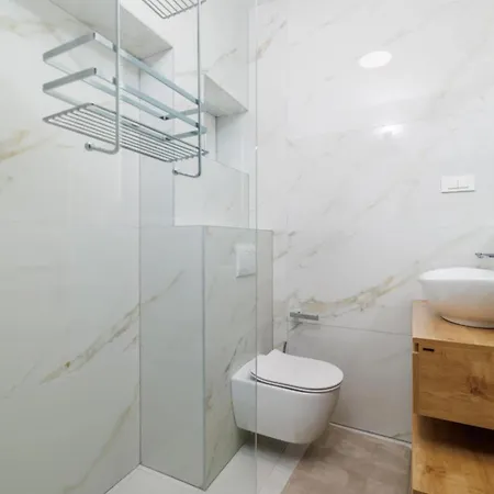 2 Bedroom Awesome In Lejlighed